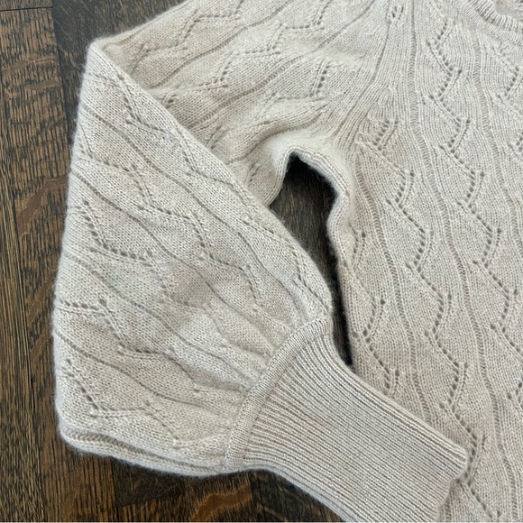 White + Warren Cashmere Scallop Crew Neck Sweater - Picture 3 of 10